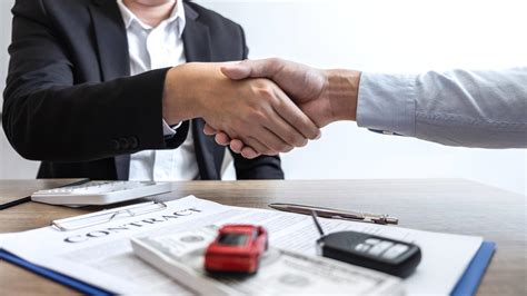 Learn the art of negotiating car prices in the UAE to get the best deal
