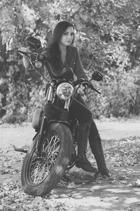 Girls On Motorcycles Pics And Comments Page 215 Triumph Forum