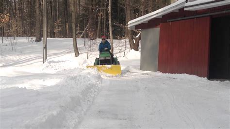 John Deere 425 Plowing Deep Snow Youtube