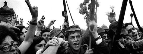 The carnation revolution was a military coup in lisbon, portugal, on 25 april 1974. Revolução dos Cravos foi há 40 anos: Cronologia do dia 25 ...
