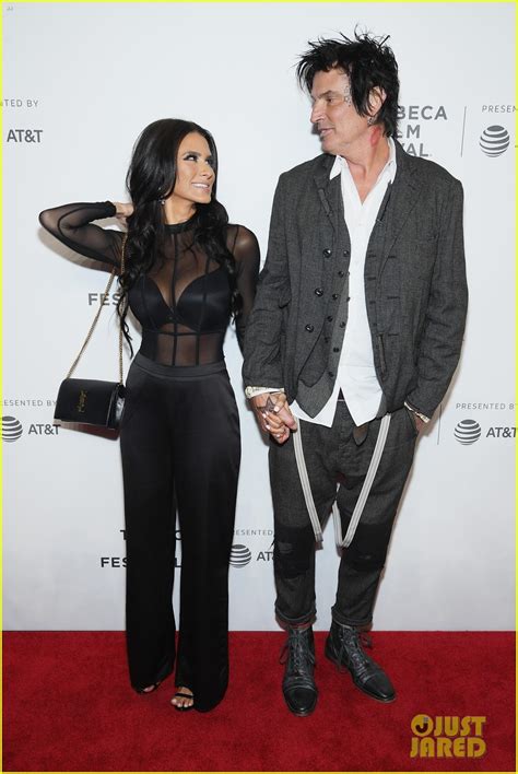 Tommy Lee S Wife Brittany Furlan Makes Nsfw Joke About The Size Of His