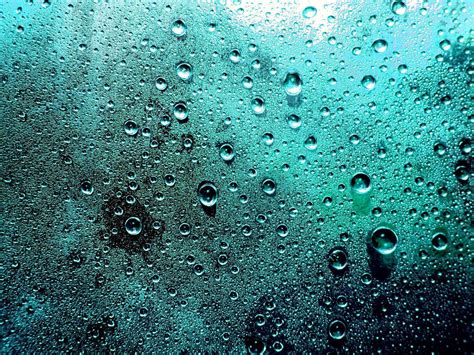 Free Download Water Droplets Wallpapers 1600x1200 For Your Desktop