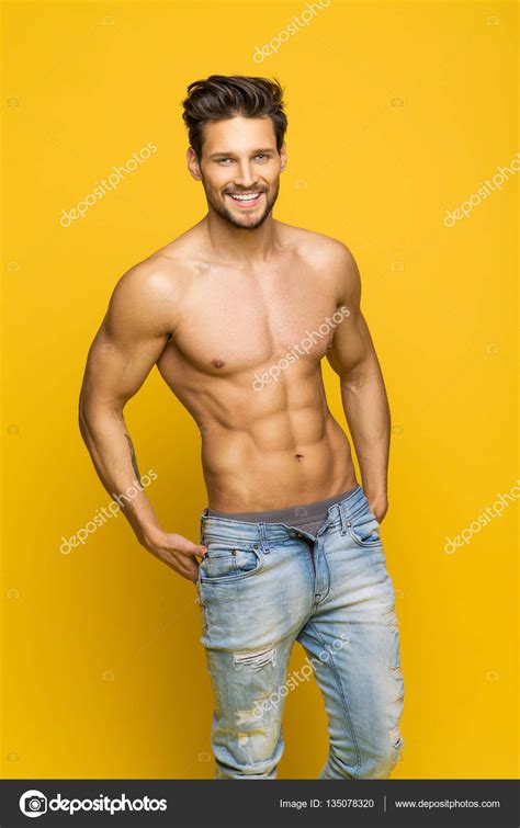 sexy lachende mannelijk model ⬇ stockfoto rechtenvrije foto door © kiuikson 135078320