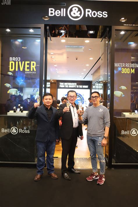 Its location was taken over by mr diy gurney paragon store. Hengdeli Group Operates Bell & Ross Boutique in Gurney ...