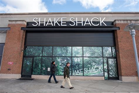 Shake Shack Opens A Cashless Location In New York Paymentssource