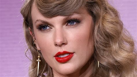 Taylor Swift Once Had A Brief Romance With Her Music Video Co Star