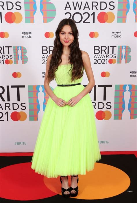 The Best Fashion Moments From The 2021 Brit Awards Red Carpet Elle Canada