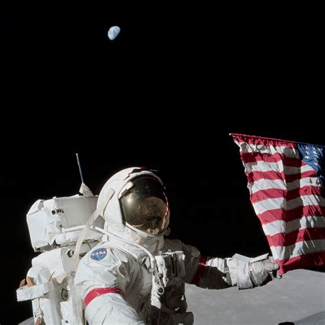 Gene Cernan Last Astronaut To Walk On The Moon Dies At 82