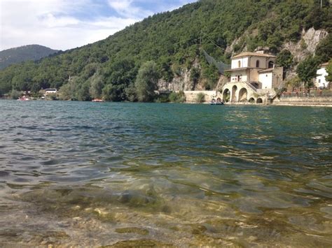 Lago Di Scanno Scanno Abruzzo Trekking Tour Lake Excursions