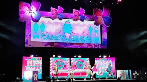 JoJo Siwa Kid in a Candy store live - YouTube
