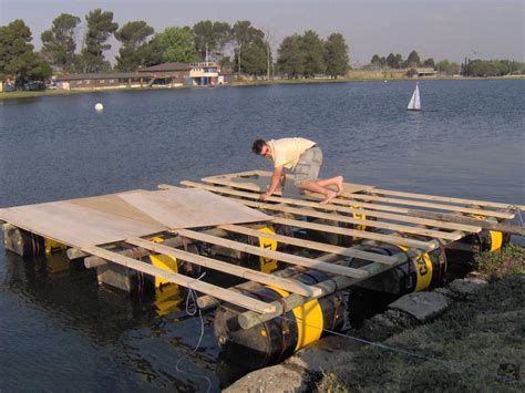 The space is a bit small, but i h. barrel pontoon boat - Google Search | Floating boat docks, Boat building plans, Boat building