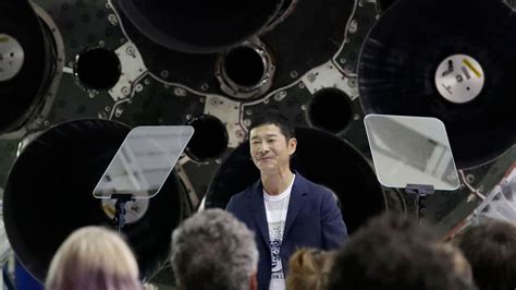 Japanese Billionaire Seeks Eight People For Free Trip To The Moon