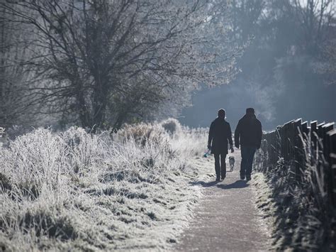 Uk Weather Forecast Snow And Frost Expected To Hit Britain As Winter