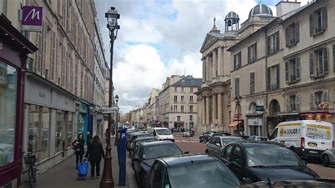 Versailles  VERSAILLES.  La rue de la Paroisse  Carte postale