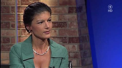 534,282 likes · 95,128 talking about this. Sahra Wagenknecht bei Pelzig hält sich - YouTube
