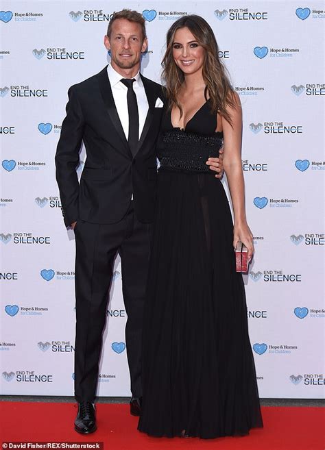Jenson Button S Pregnant Fiancée Brittny Ward Displays Her Blossoming Bump Daily Mail Online
