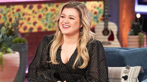 Kelly Clarkson Talks About Adeles Weight Loss Fangirlish