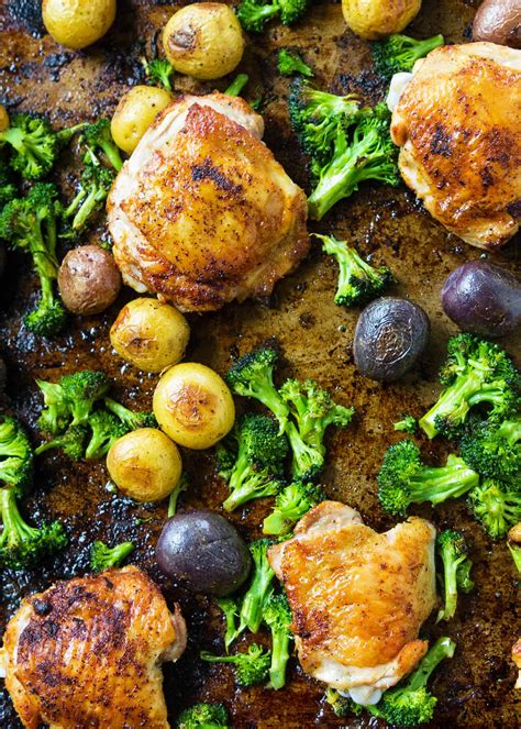 2 cups broccoli floret (300 g) 2 boneless, skinless chicken breasts, cubed Sheet Pan Chicken with Roasted Broccoli and Potatoes Recipe | Daily News Gazette