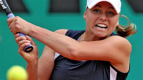 Born castelnuovo di garfagnana, italy. Qualificazioni WTA: Paolini, che lezione da Zvonareva ...