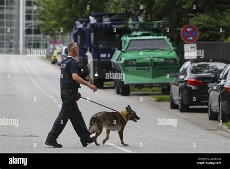 Polizeihund hamburg Fotos und Bildmaterial in hoher Auflösung Alamy