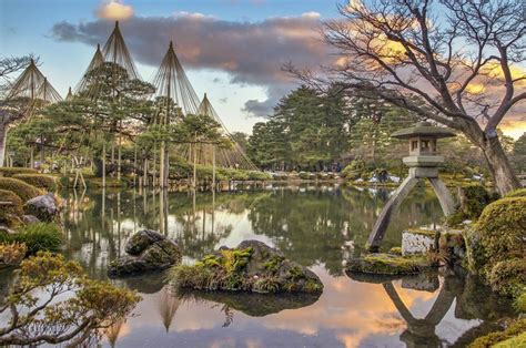 Kanazawa Castle And Kenrokuen Gardens Kanazawa Experience Vivid