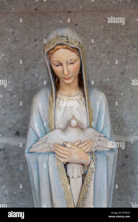 Statue Of Mary Stock Photo Alamy
