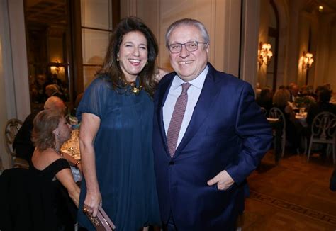 Διηγήθηκε πως στα 14 χρόνια του, όταν ο πατέρας του τον έπιασε να καπνίσει, τον. Τα «Συμπαντικά Τετερίσματα» του Δημήτρη Νανόπουλου στο ...