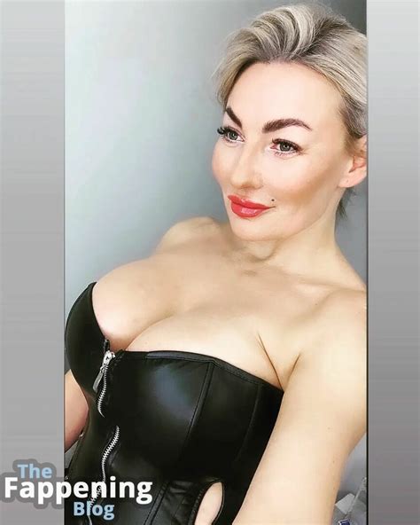 marika fingerroos marikafinkku fingerroos marika marikafingerroos nude leaks onlyfans