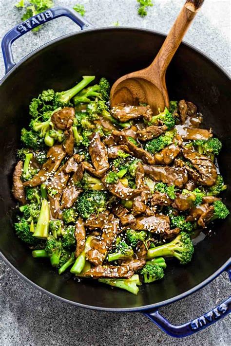 While the recipe uses just broccoli, there is room for any and all veggies, like peppers, onions, scallions, thinly sliced carrots, cauliflower, green onions, or crunchy water chestnuts. Beef and Broccoli