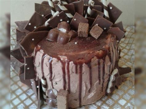 Chocolate mousse cakes recipe & video. 3 Layer Choc Mousse Cake recipe by Najiya