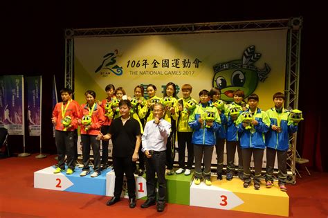 有幸在當地跟著一位國手學習打桌球，一直學了有十年，打過比賽也在對岸拿過一些獎。 回到台灣後，一直想去找比賽來打打看 可是找了桌球協會裡的賽程 好像不是國小生，就是17 19歲，或者長青組 所以想問一下，要如何自己報名參加桌球比. 全運會桌球團體賽揭曉 女團冠軍新北市男團冠軍台北市 | 葛瑪蘭新聞網
