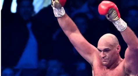 Tyson Fury Batte Derek Chisora E Rimane Campione Del Mondo Dei Pesi
