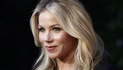 Christina Applegate Reveals Multiple Sclerosis Diagnosis Chch