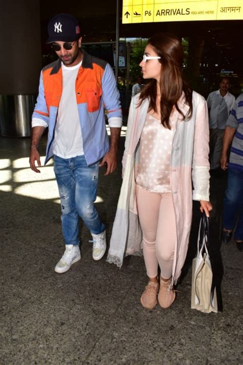 Ranbir Kapoor With Alia Bhatt Snapped At Airport Mumbai