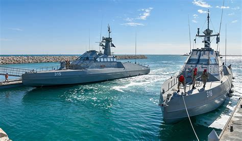 Royal Saudi Navy Receives First Cmn Hsi 32 High Speed Interceptors