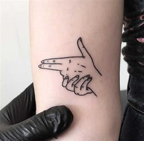 This lotion will keep your tattoos looking fresh and clean. 36 Minimalist tattoos ideas you must see - Ninja Cosmico