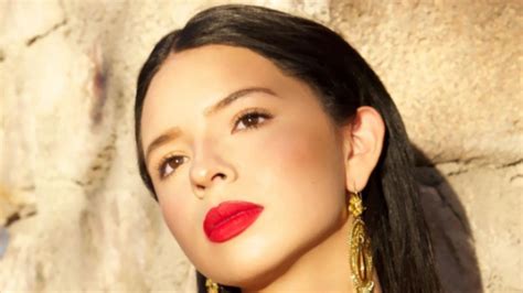 Ángela Aguilar confiesa que esta triste canción de amor es su favorita
