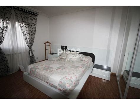De superficie, 3 habitaciones dobles, un baño, propiedad para entrar a vivir, cocina eq. Casa en venta en Urbanización Salinas en Medina del Campo ...