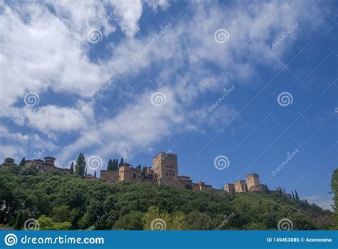 Fortaleza Mora Hermosa De Alhambra En Granada Andaluc A Imagen De