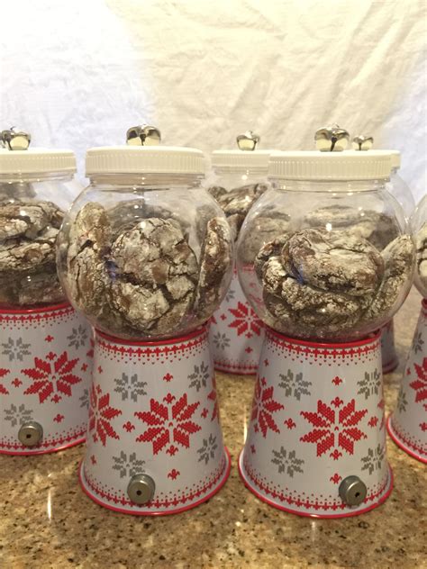 When visitors comment on your blog, they too get cookies stored on their computer. I unique and creative way to package your cookies for the annual cookie exchan… | Christmas ...
