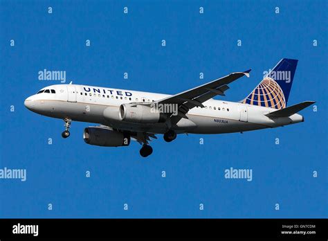 United Airlines Airbus A319 131 Registration N803ua Approaches San