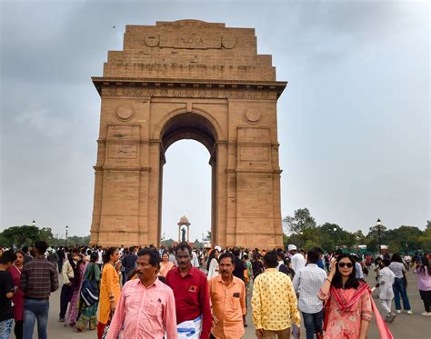 At India Gate Visitors Miss Iconic Amar Jawan Jyoti Trendradars India
