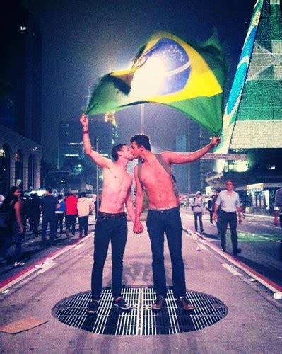 A Foto Dos Protestos No Brasil Que Se Tornou Viral Dezanove Ponto