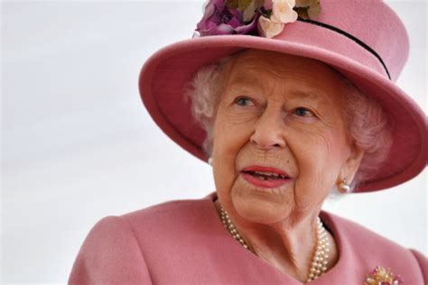 Britanska Kraljica Elizabeta Ii Napušta Tron Hello Magazin