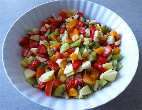 Je méclate avec mes 10 doigts Salade de fruits