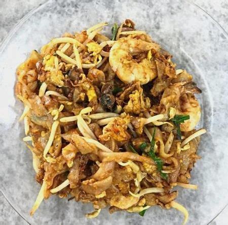 Another popular noodle dish, char kway teow has many fans among malaysians. Checking out good char kuey teow | The Star