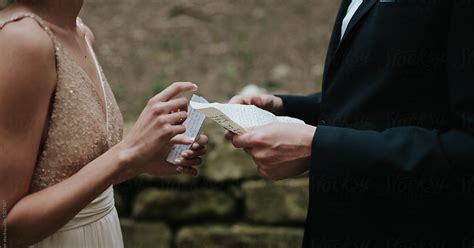 A Bride Read Her Cheating Fiance’s Texts Instead Of Her Vows Redefining Read Receipts