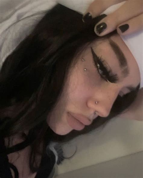 Pin By Laura Gonzalez On Grunge Photo Idea Face Piercings Facial