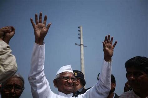 Anna Hazare Flags Off Protest March Against Land Acquisition Bill