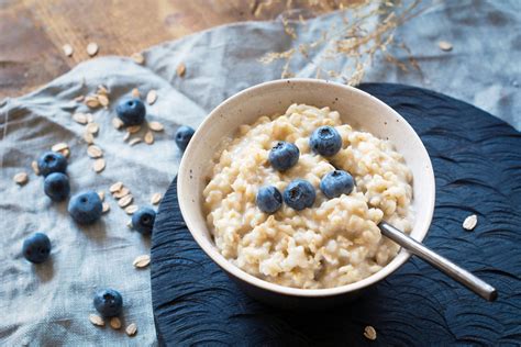 Gluten free oatmeal brands for fast, easy, and delicious breakfast. Is Oatmeal Gluten-Free and Can Celiacs Eat Oats? | Foods ...